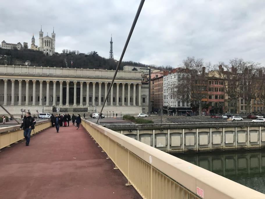 Chaleureux Studio Coeur St Jean Bellecour ليون المظهر الخارجي الصورة